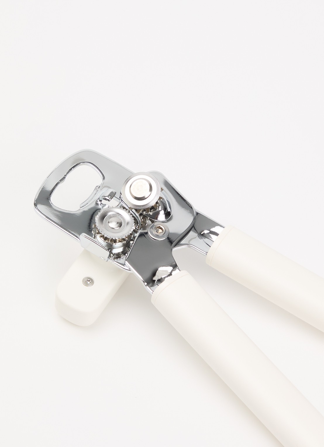 KitchenAid Classic blikopener met flesopener  - voorkant 2 wit