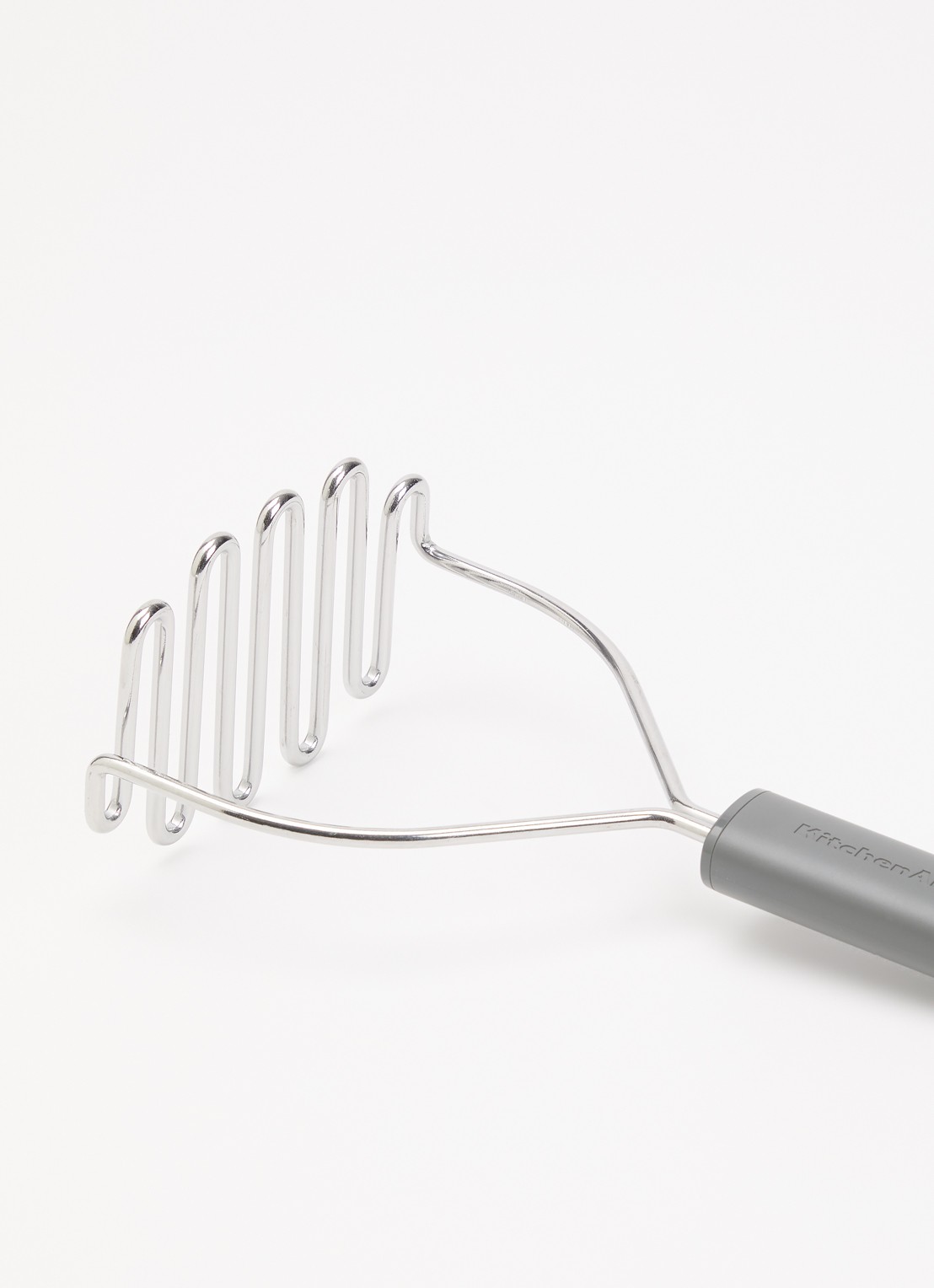 KitchenAid Classic pureestamper 26 cm  - voorkant 2 grijs