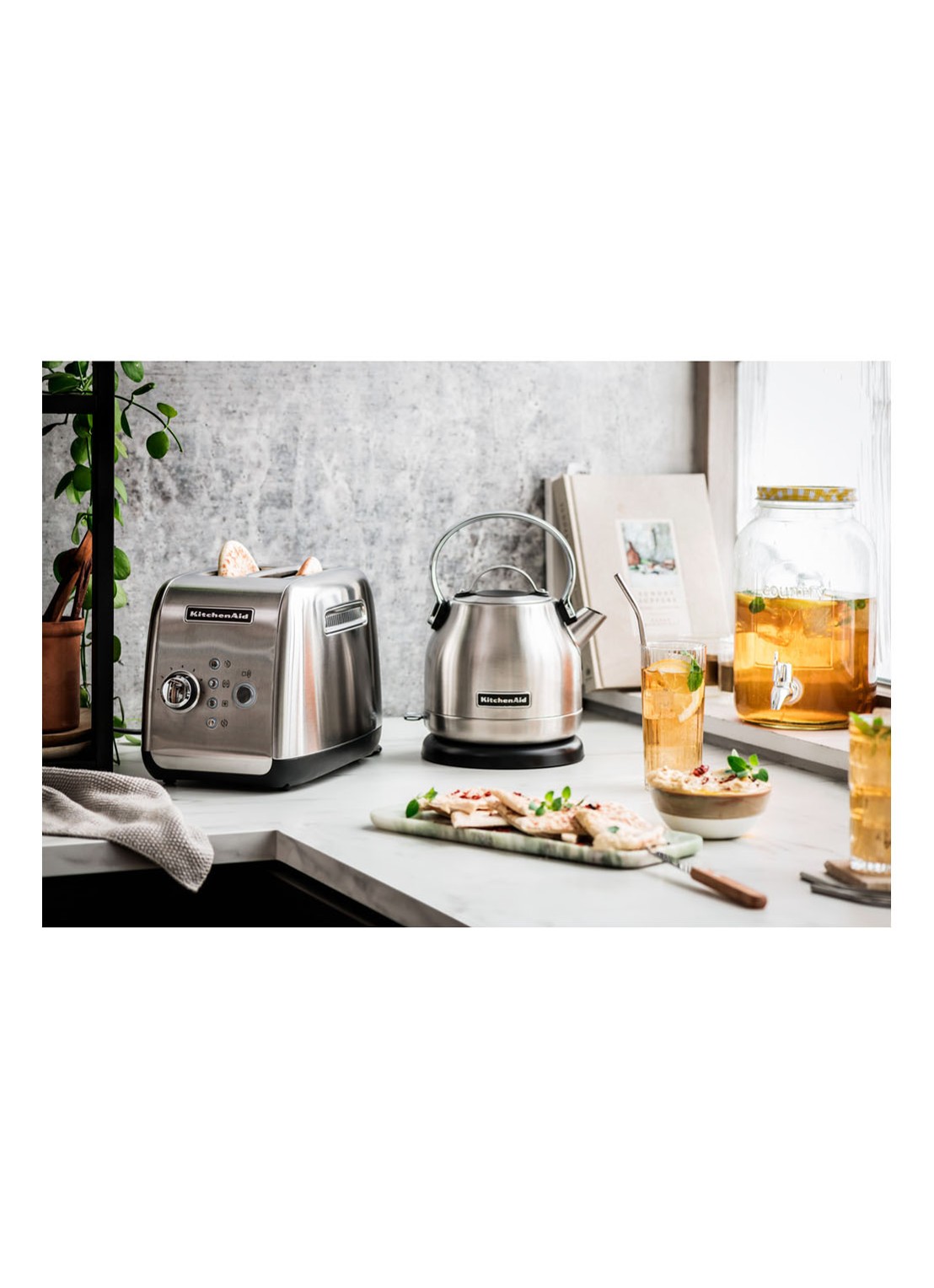 KitchenAid Classic waterkoker 1,25 liter 5KEK1222 - Roestvrij Staal - voorkant 7 zilver