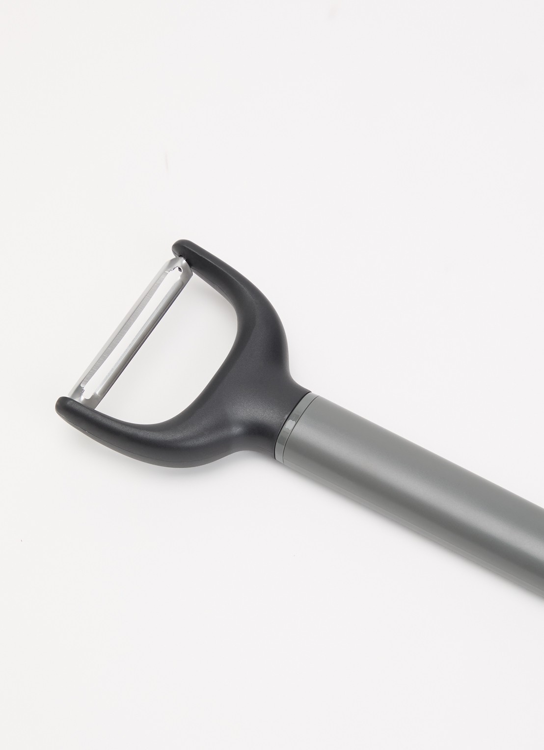 KitchenAid Classic Y dunschiller 18 cm  - voorkant 2 grijs