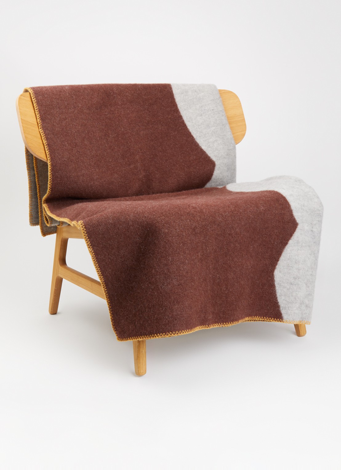 Klippan Fasad plaid van lamswol 130 x 180 cm - voorkant 2 steenrood