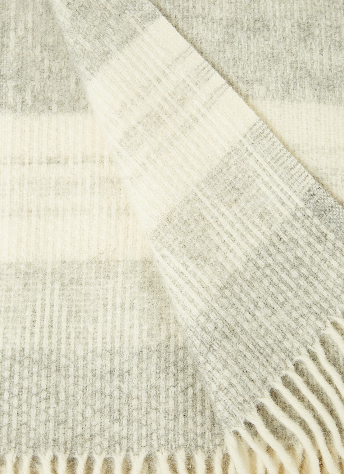 Klippan Freja plaid van wol 130 x 200 cm - detail 3 grijs
