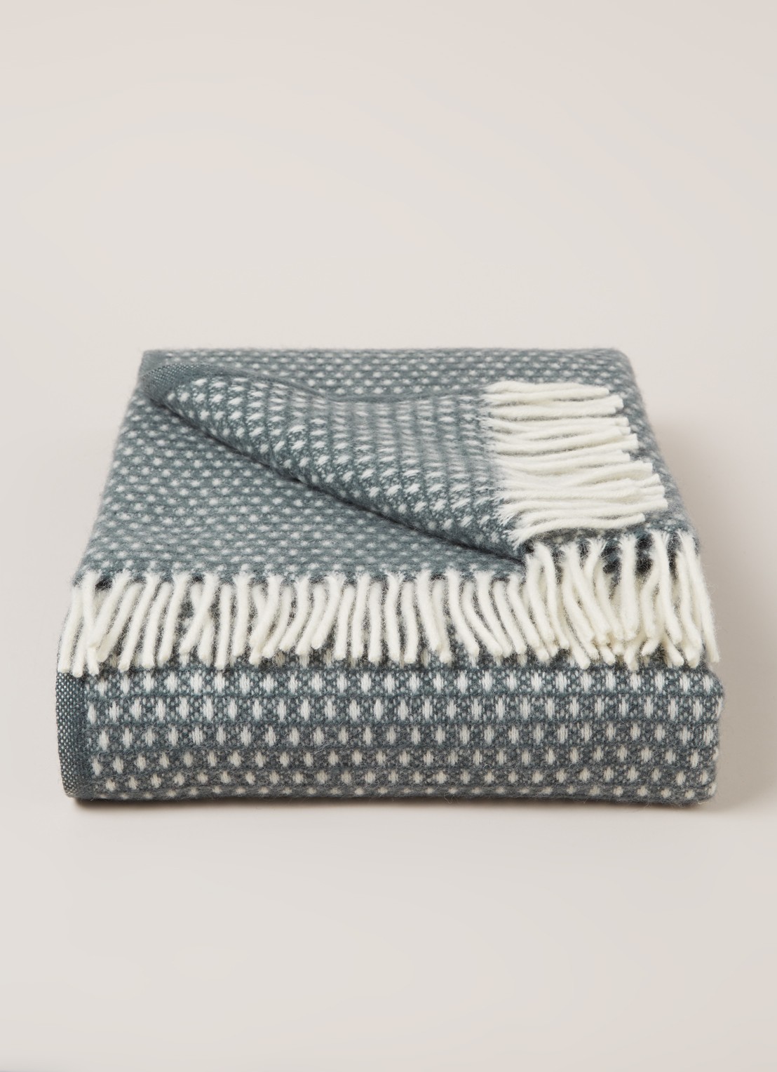 Klippan Knut plaid van lamswol 130 x 200 cm - voorkant 2 blauwgrijs