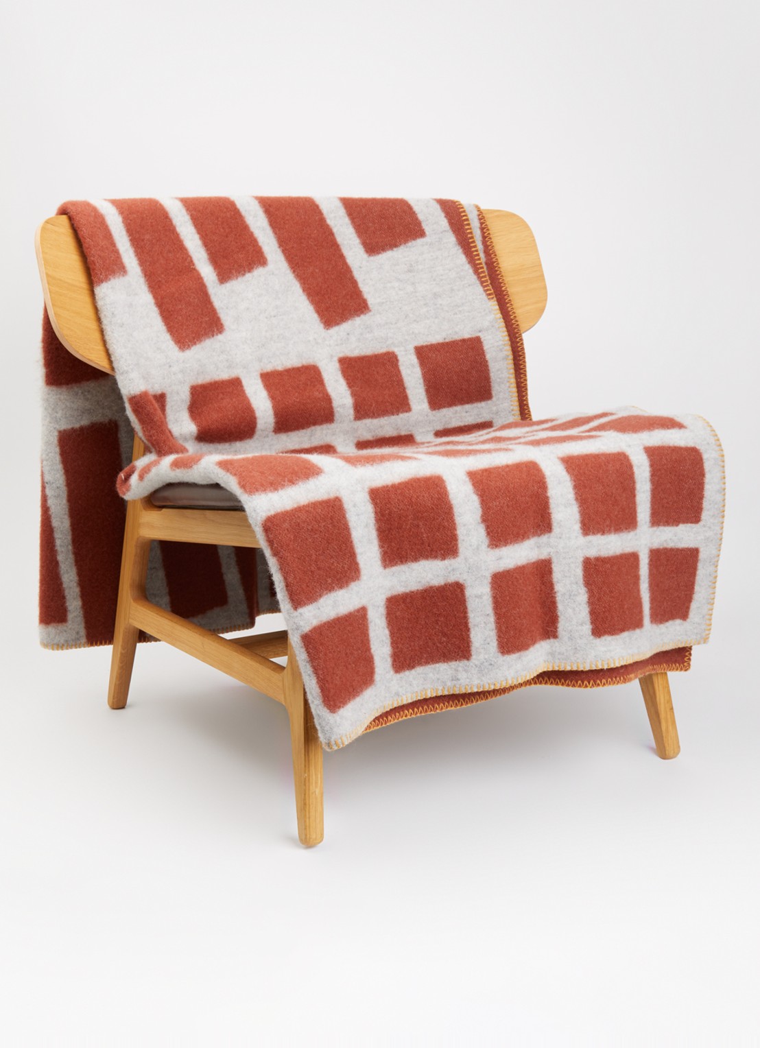 Klippan Sankt Petri Floor plaid van lamswol 130 x 180 cm  - voorkant 3 roodbruin