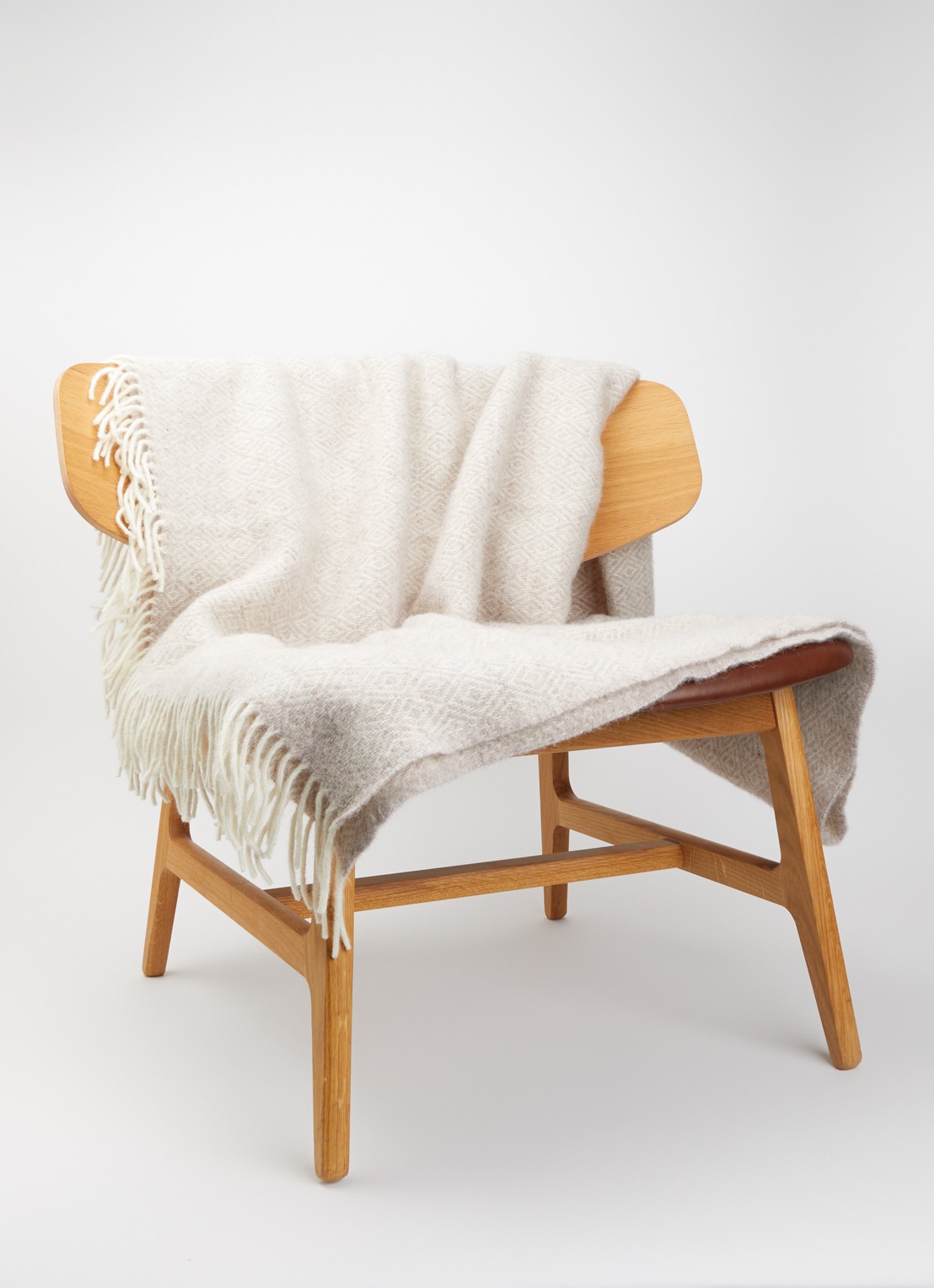 Klippan Stella plaid van lamswol 130 x 200 cm - voorkant 3 beige