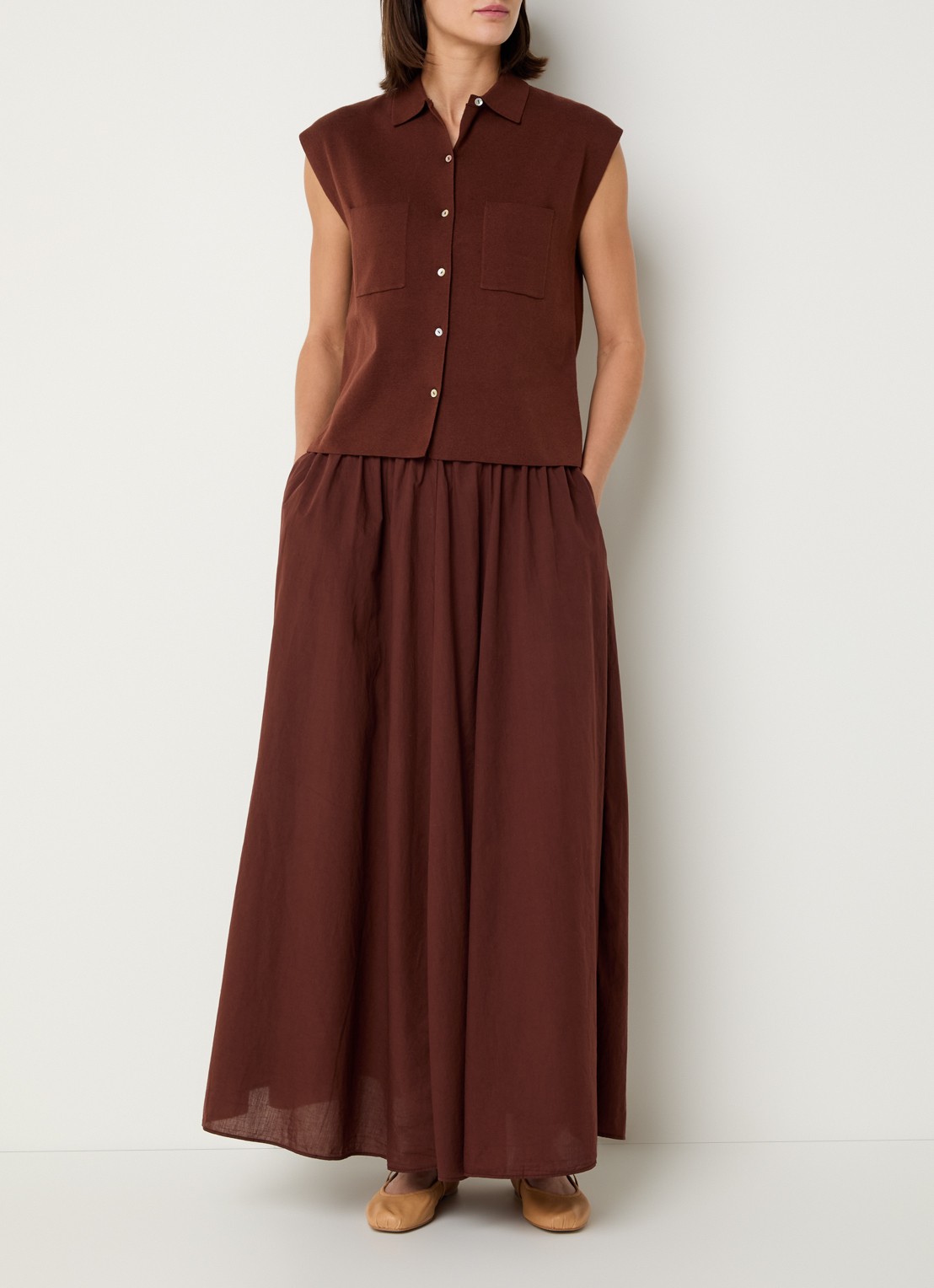 Knit-ted Cato midi rok met steekzakken - voorkant 4 kastanjebruin