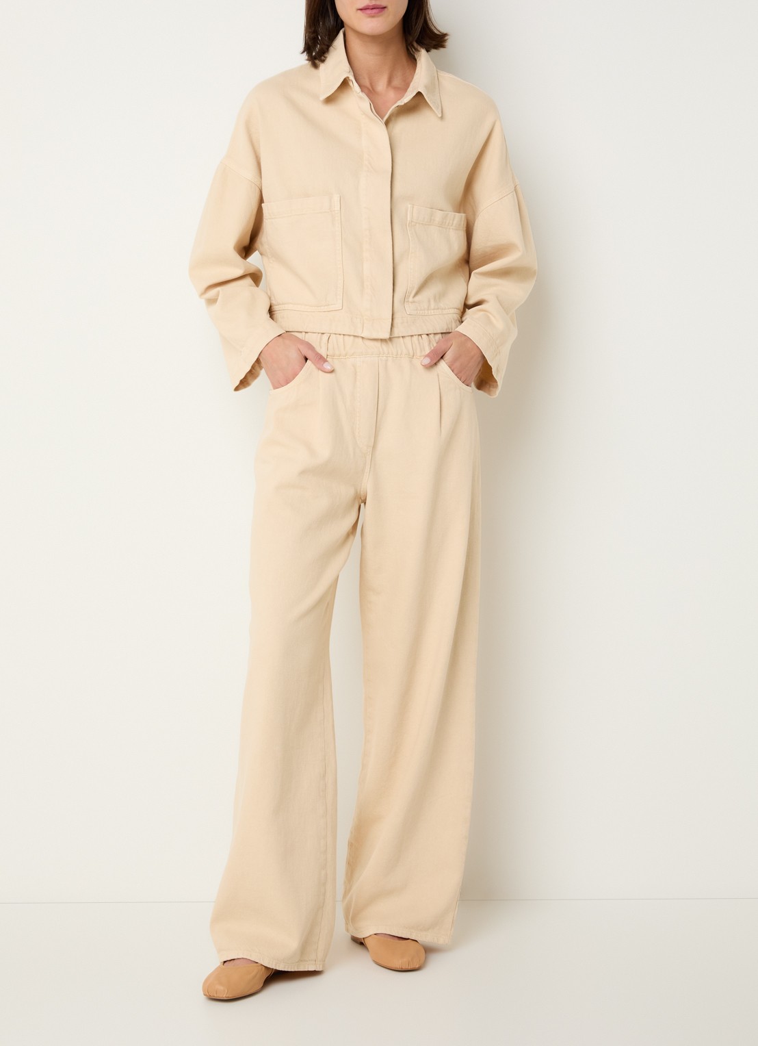 Knit-ted Diasy jack met opgestikte zakken - voorkant 3 beige
