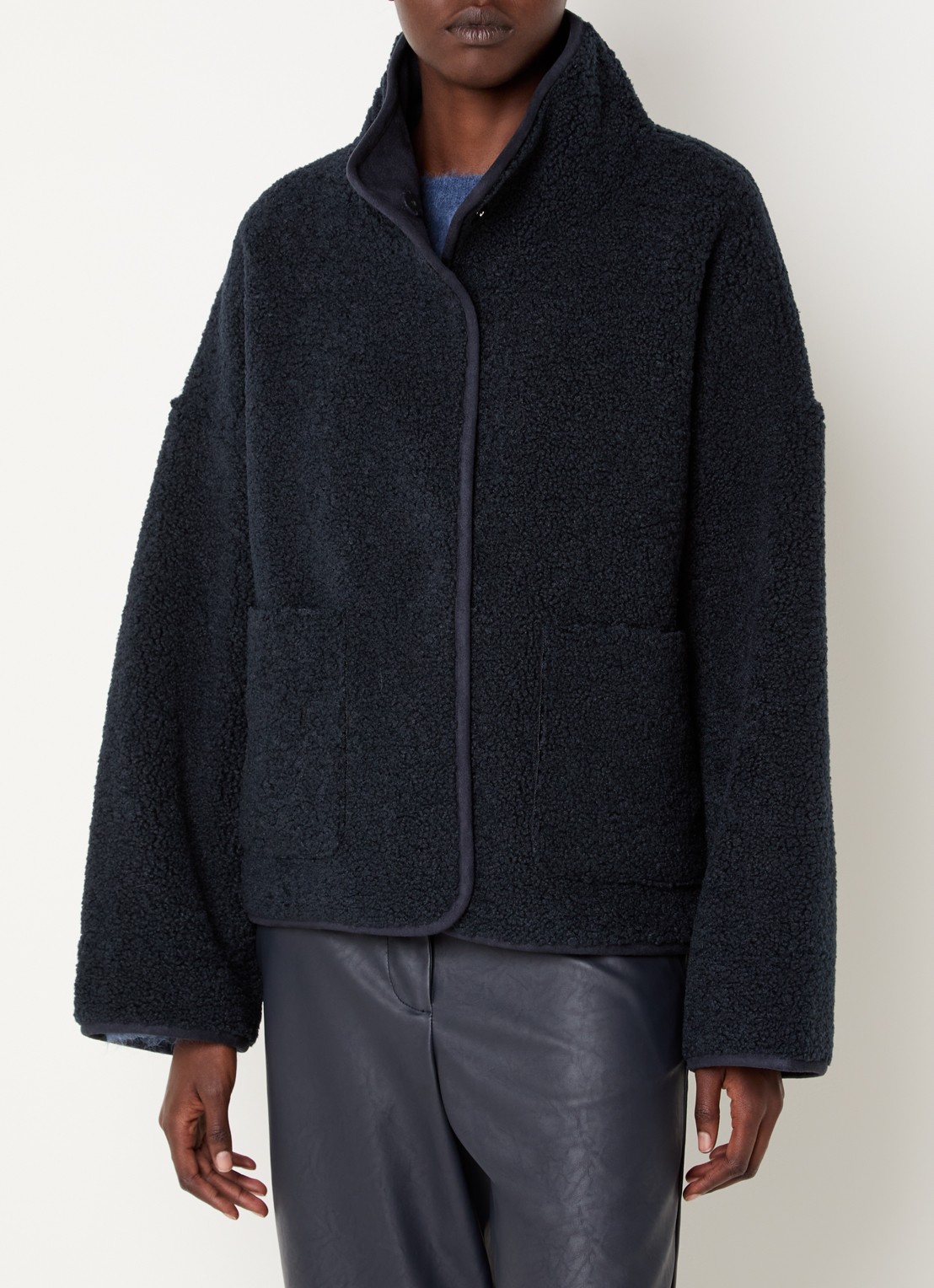Knit-ted Jill jack van teddy met steekzakken - detail 5 donkerblauw