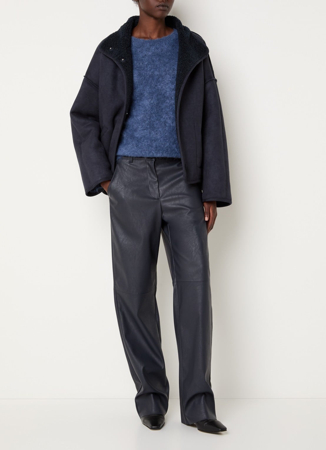 Knit-ted Jill jack van teddy met steekzakken - voorkant 3 donkerblauw