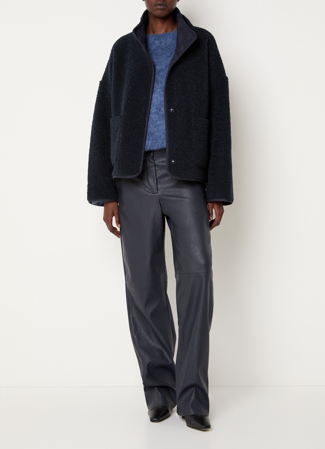 Knit-ted Jill jack van teddy met steekzakken - voorkant 4 donkerblauw