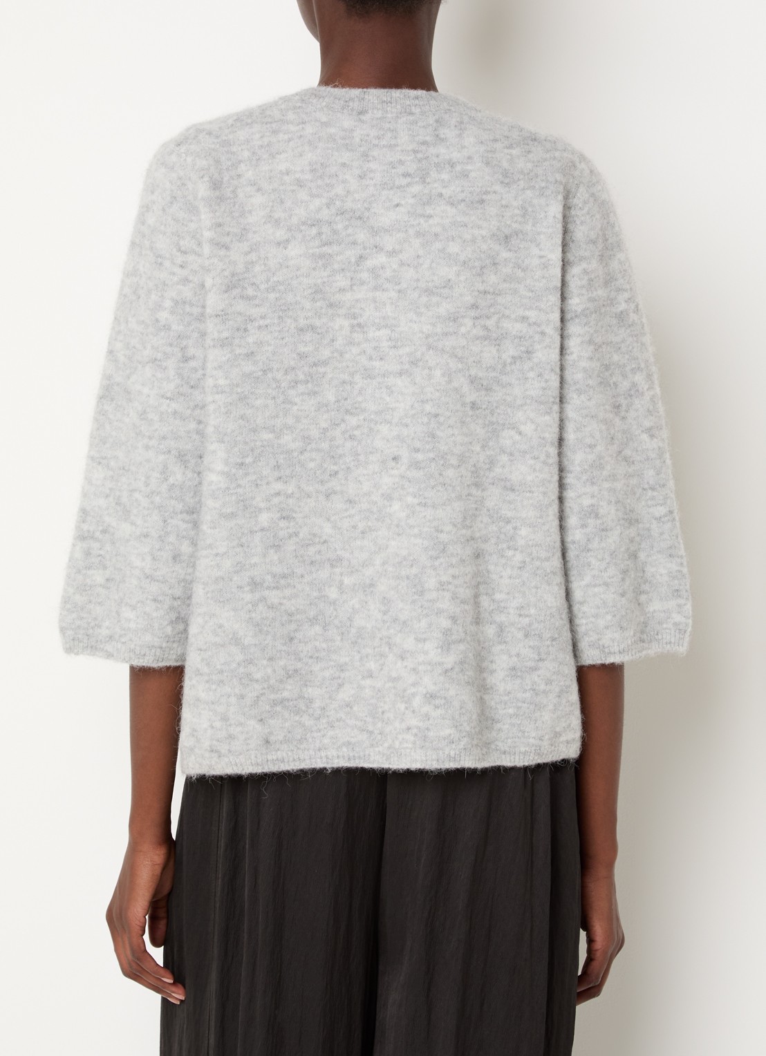 Knit-ted Meg grofgebreid vest met ronde hals - achterkant 2 grijsmele
