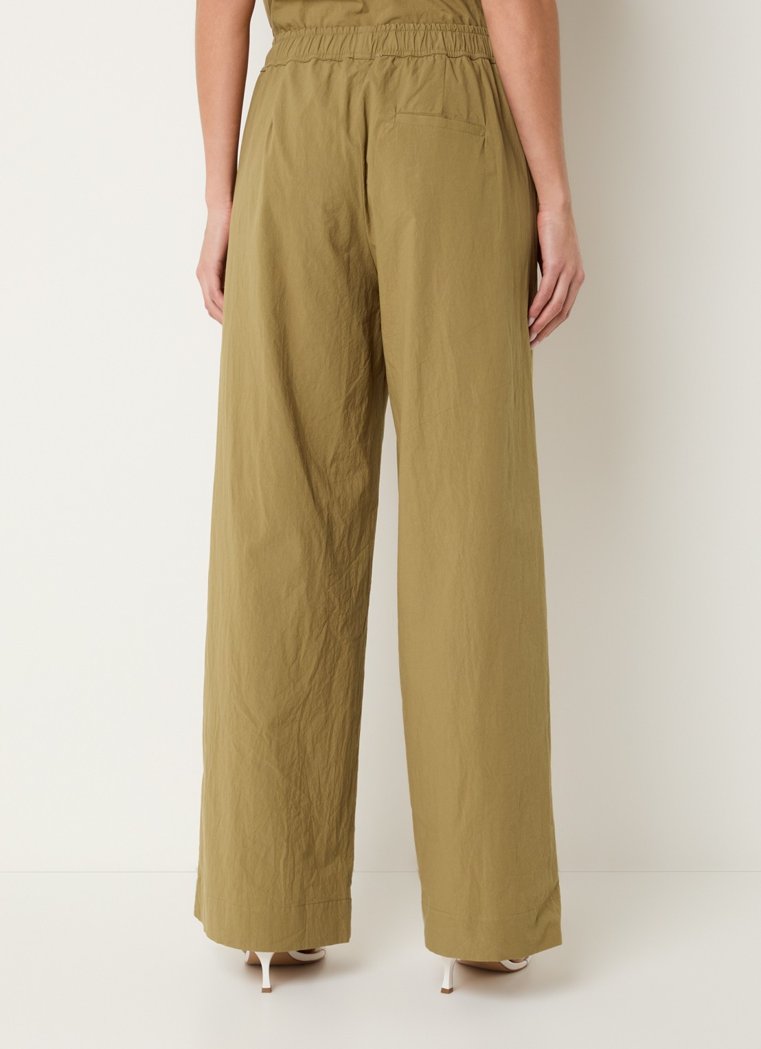 Knit-ted Nores high waist wide fit pantalon met steekzakken - achterkant 3 khaki