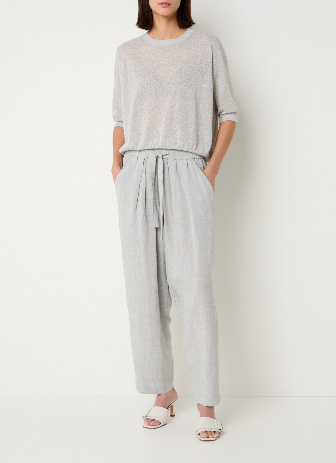 Knit-ted Sally high waist straight fit pantalon in linnenblend - voorkant 3 grijs