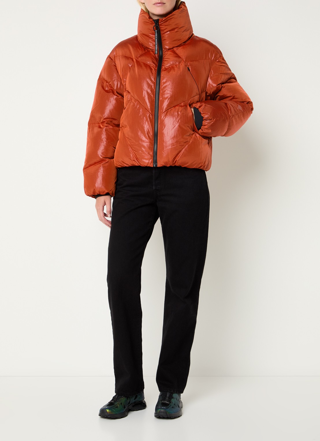 Krakatau Nebula puffer jack met glanzende finish - voorkant 2 oranjerood