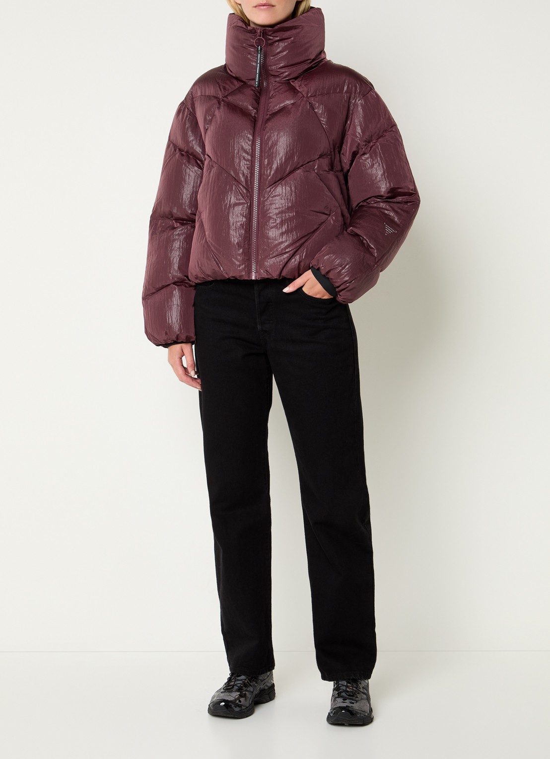 Krakatau Nebula puffer jack met glanzende finish - voorkant 2 bordeauxrood