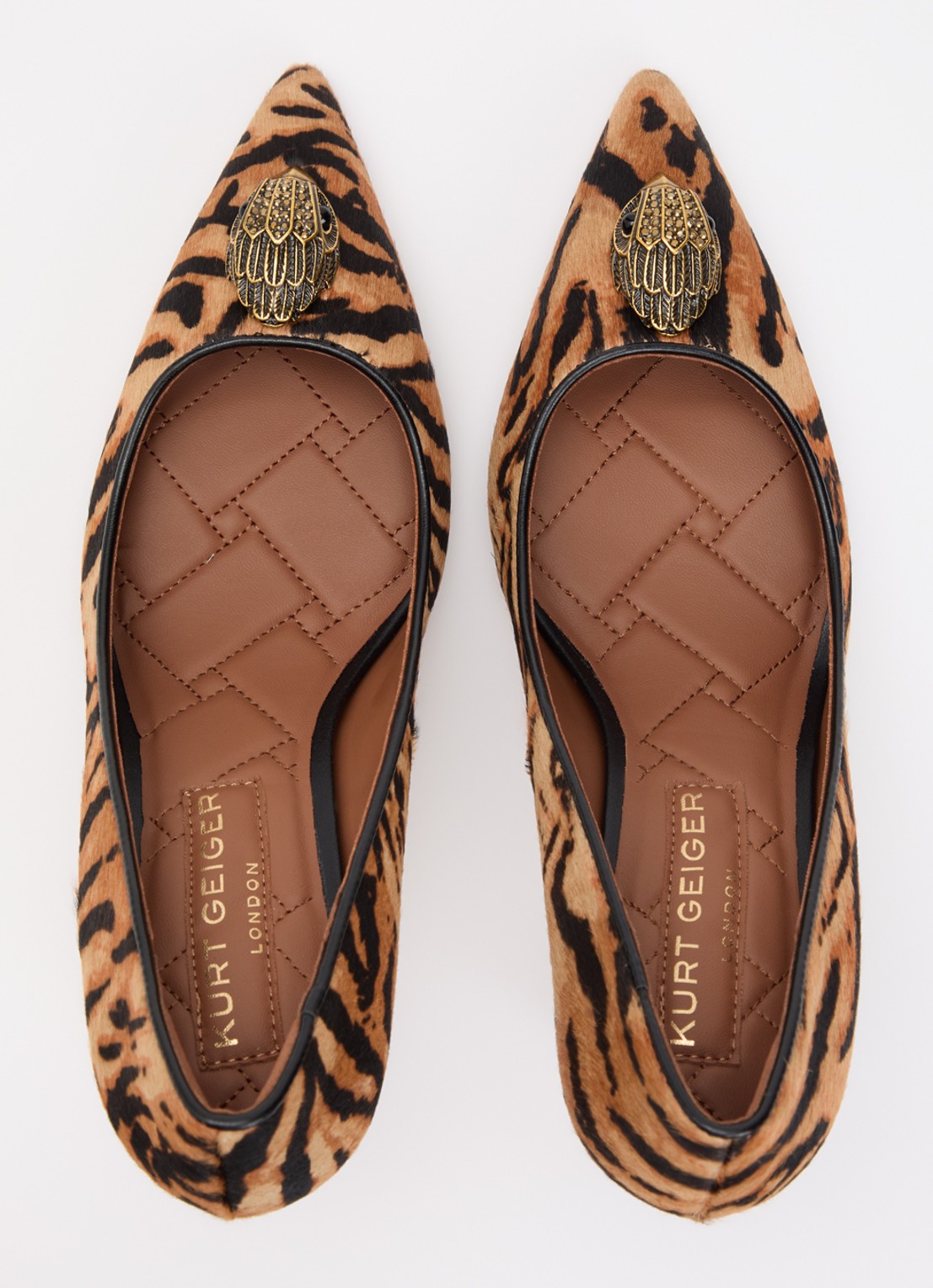 Kurt Geiger Belgravia pump met tijgerprint - detail 3 camel