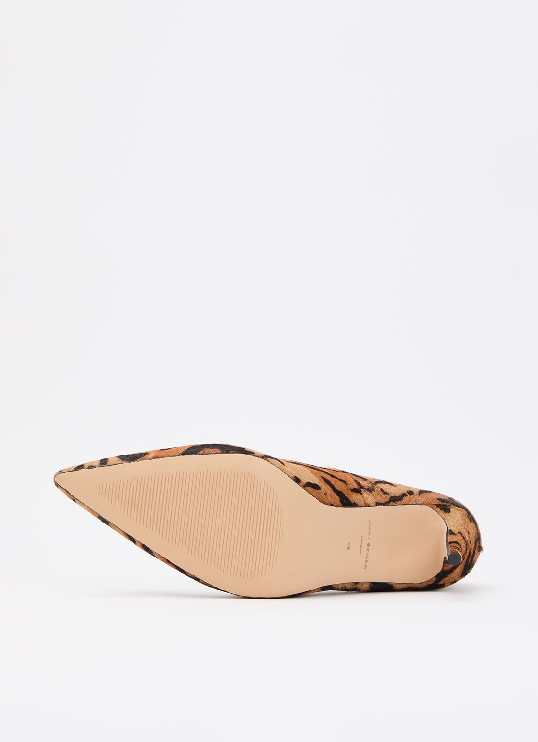 Kurt Geiger Belgravia pump met tijgerprint - detail 4 camel