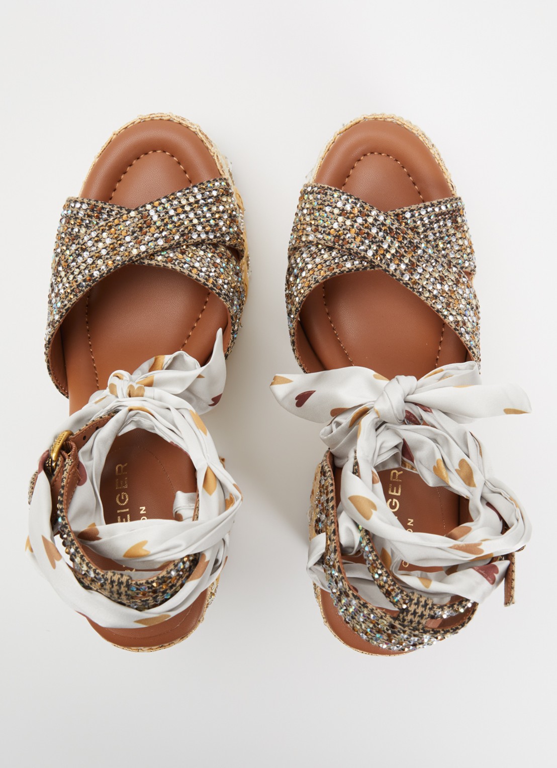 Kurt Geiger Chelsea Scarf sandalette met strass en pailletten - detail 3 beige