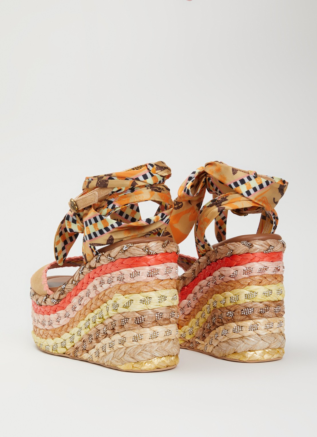 Kurt Geiger Chelsea Scarf sandalette van suède - achterkant beige