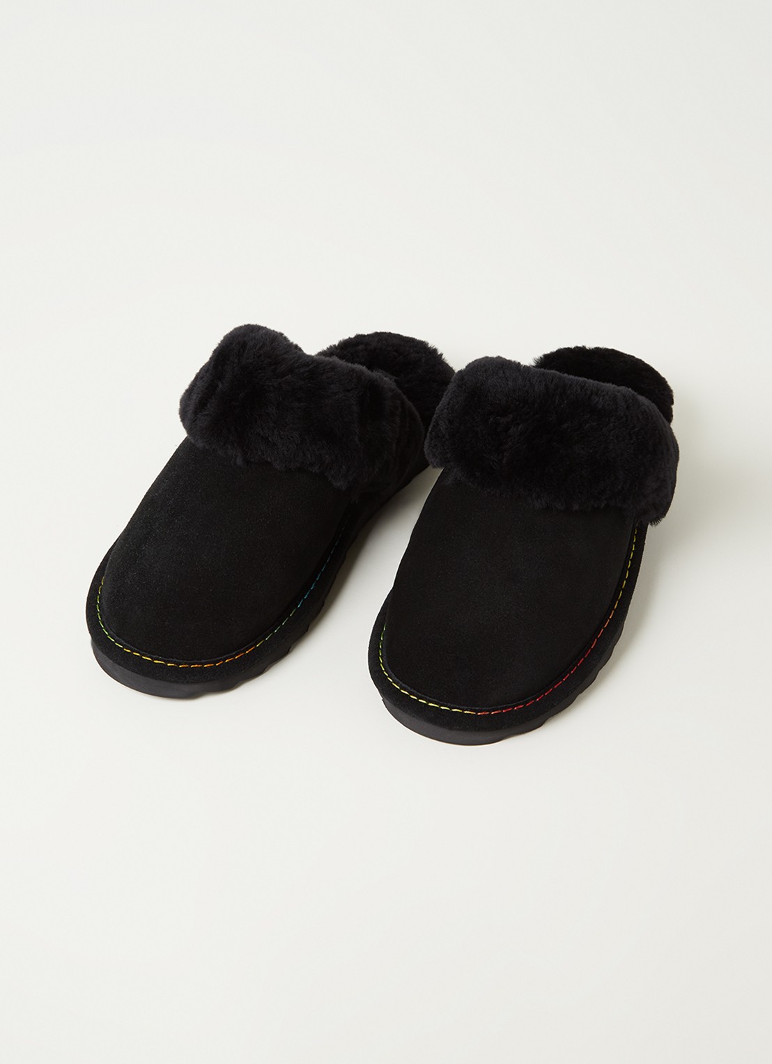 Kurt Geiger Cosy Stitch pantoffel van suède - detail 2 zwart