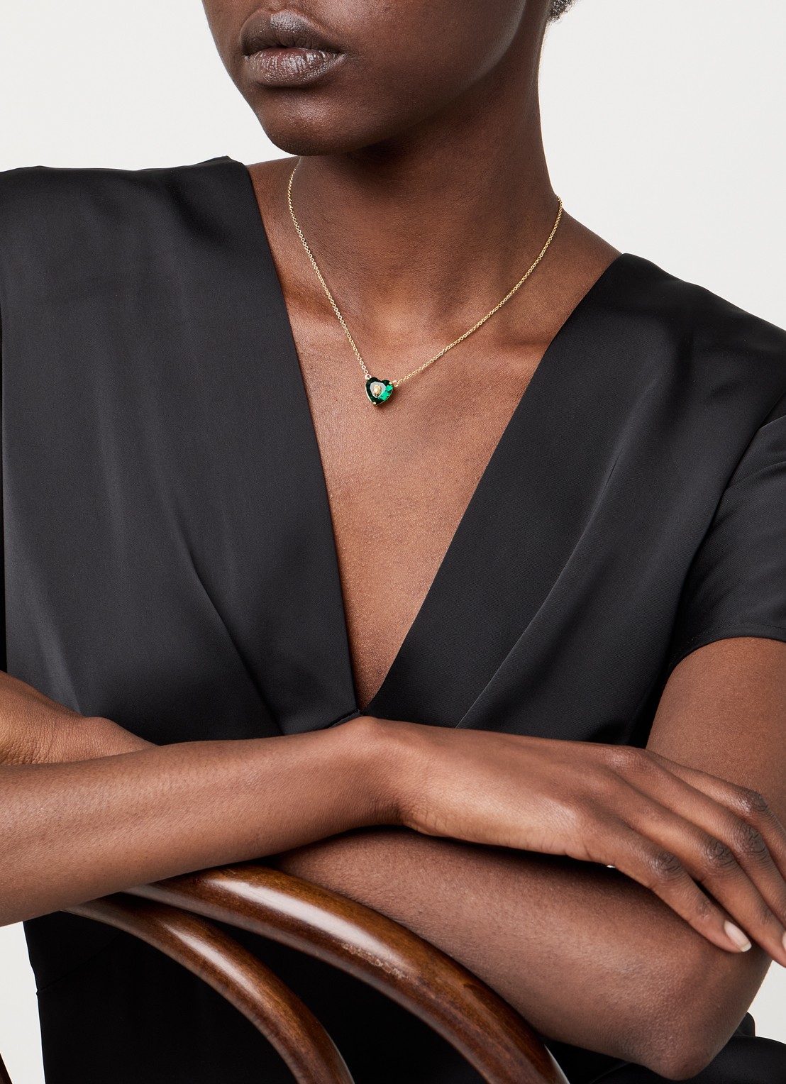 Kurt Geiger Crystal Heart ketting met kristal - voorkant 2 groen