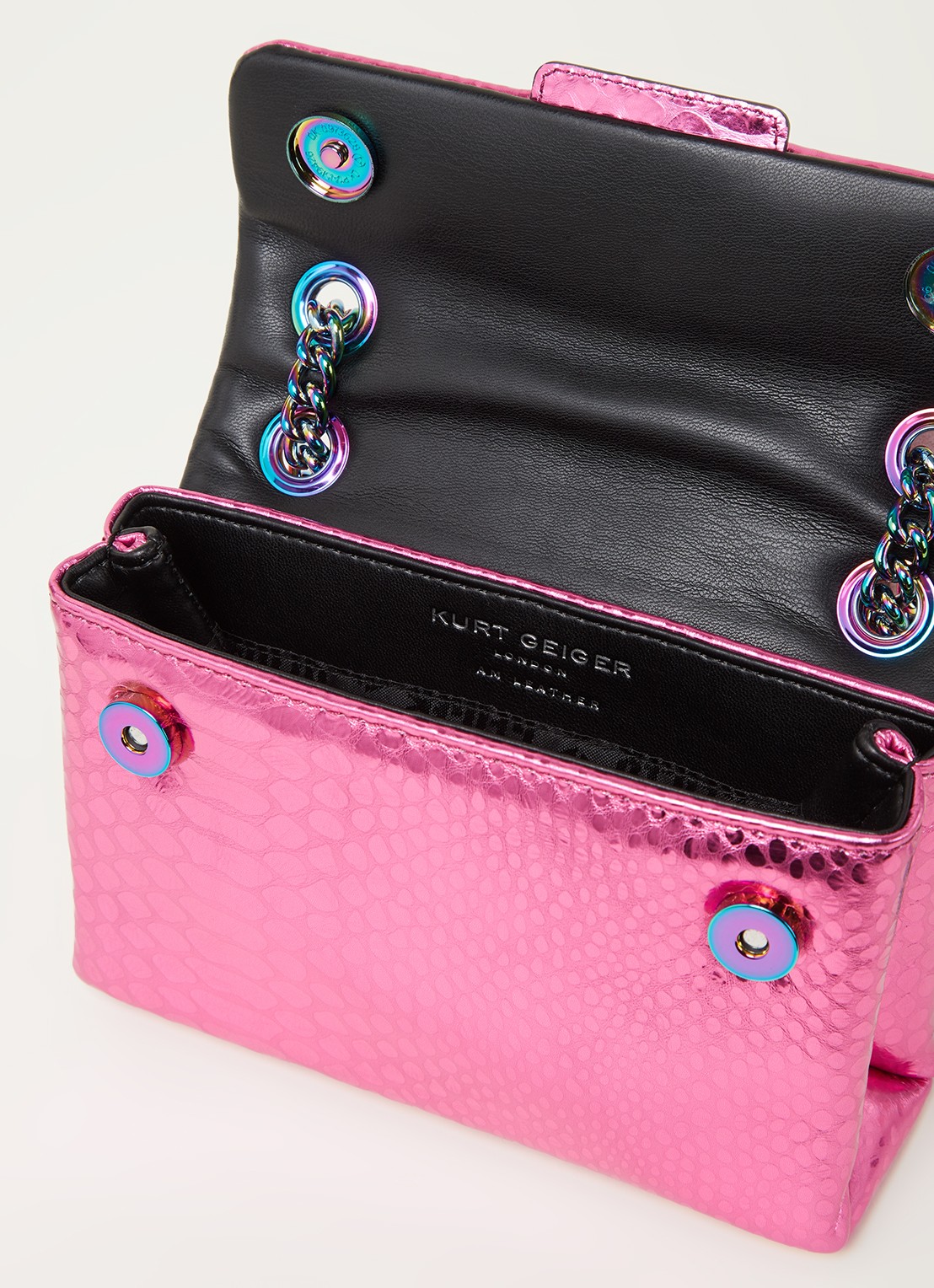 Kurt Geiger Kensington Mini X schoudertas van leer met metallic finish - detail 2 fuchsia
