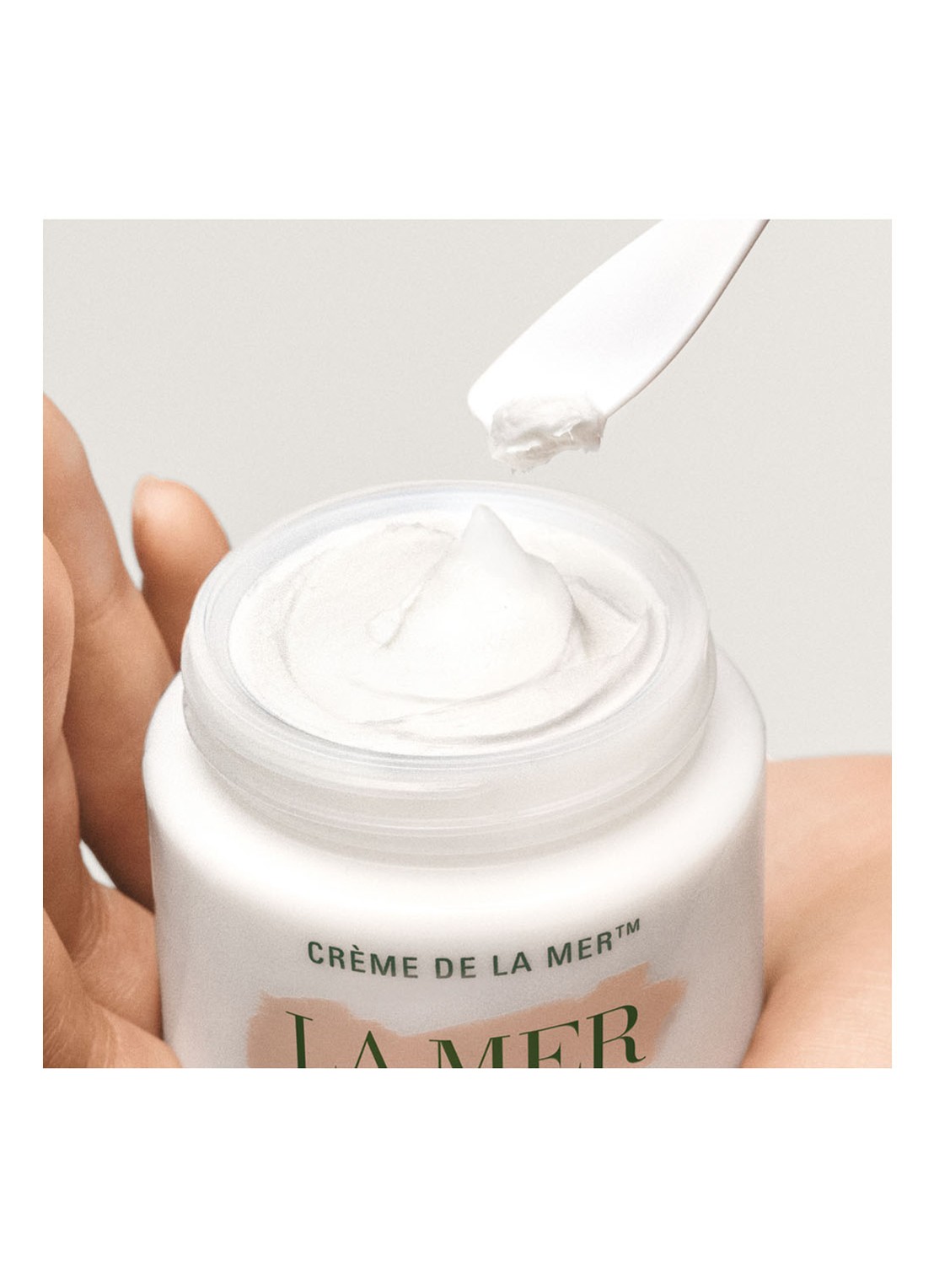 La Mer The Moisturizing Cream - hydraterende dag- en nachtcrème - detail 4 undefined