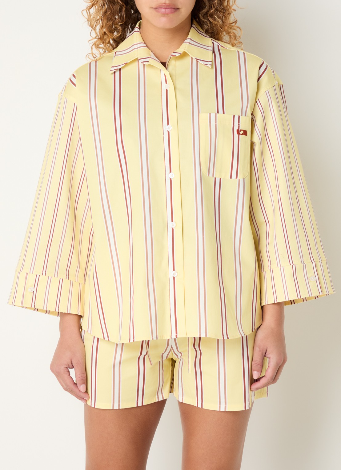 Laagam Caos oversized blouse met streepprint en borstzak - detail gebroken wit