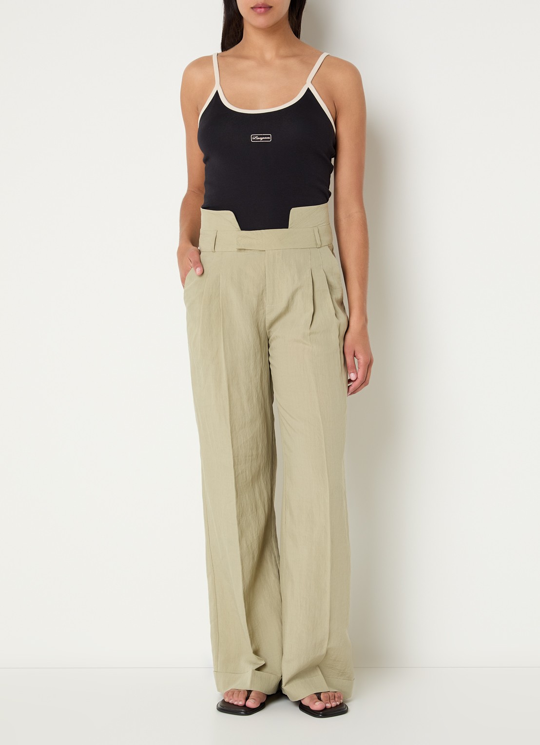 Laagam Meline high waist loose fit pantalon met steekzakken - voorkant 2 lindegroen