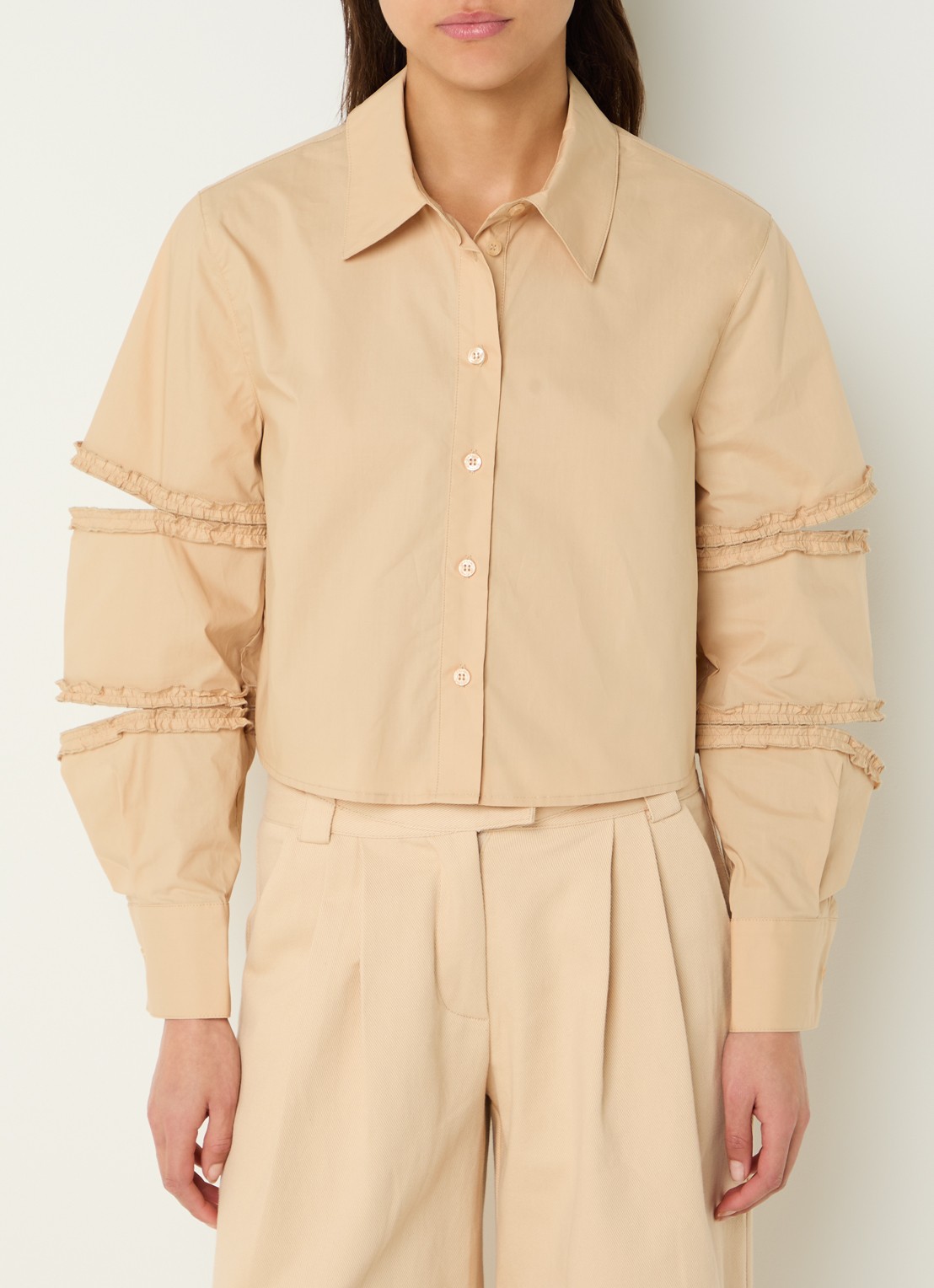 Laagam Muna blouse met pofmouw - detail 3 camel
