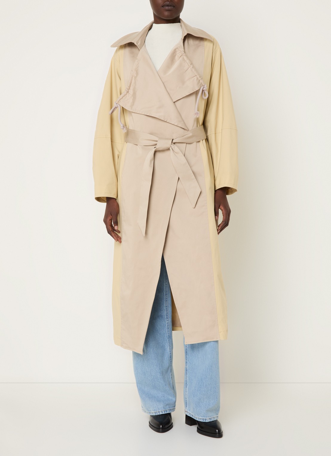 Laagam Paris trenchcoat met strikceintuur en steekzakken - detail beige