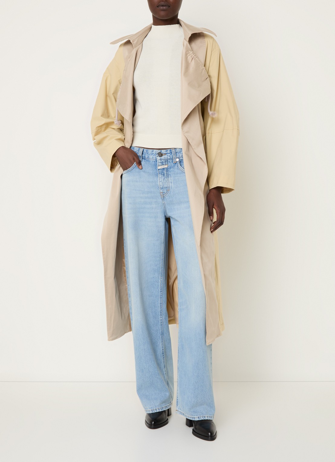 Laagam Paris trenchcoat met strikceintuur en steekzakken - voorkant 4 beige