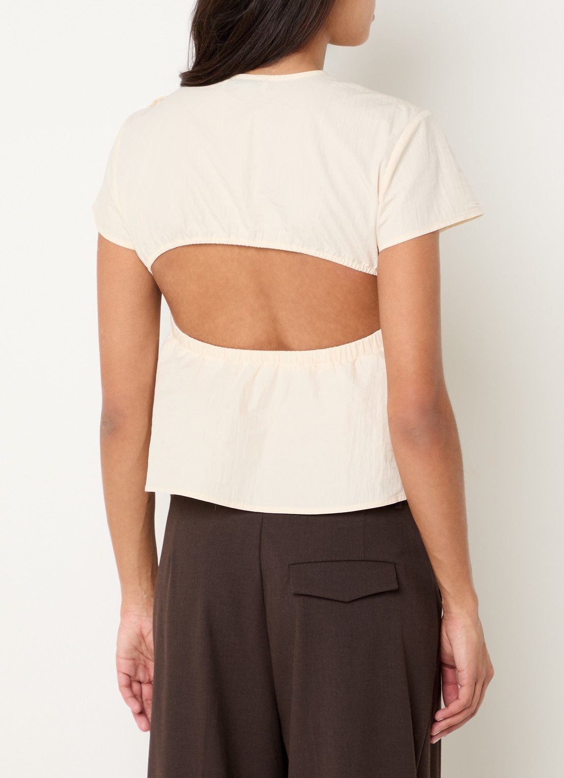 Laagam Raven top met cut-out detail - achterkant 4 ivoor