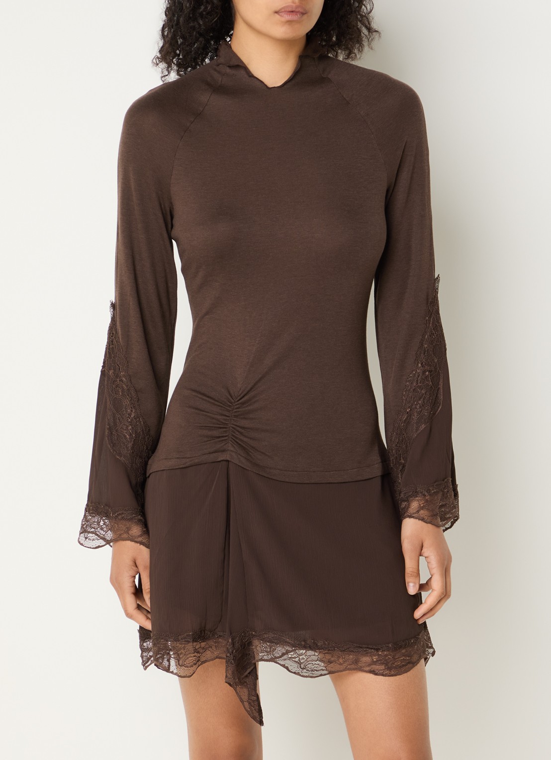 Laagam Siss mini jurk in wolblend met details van kant - detail 4 donkerbruin