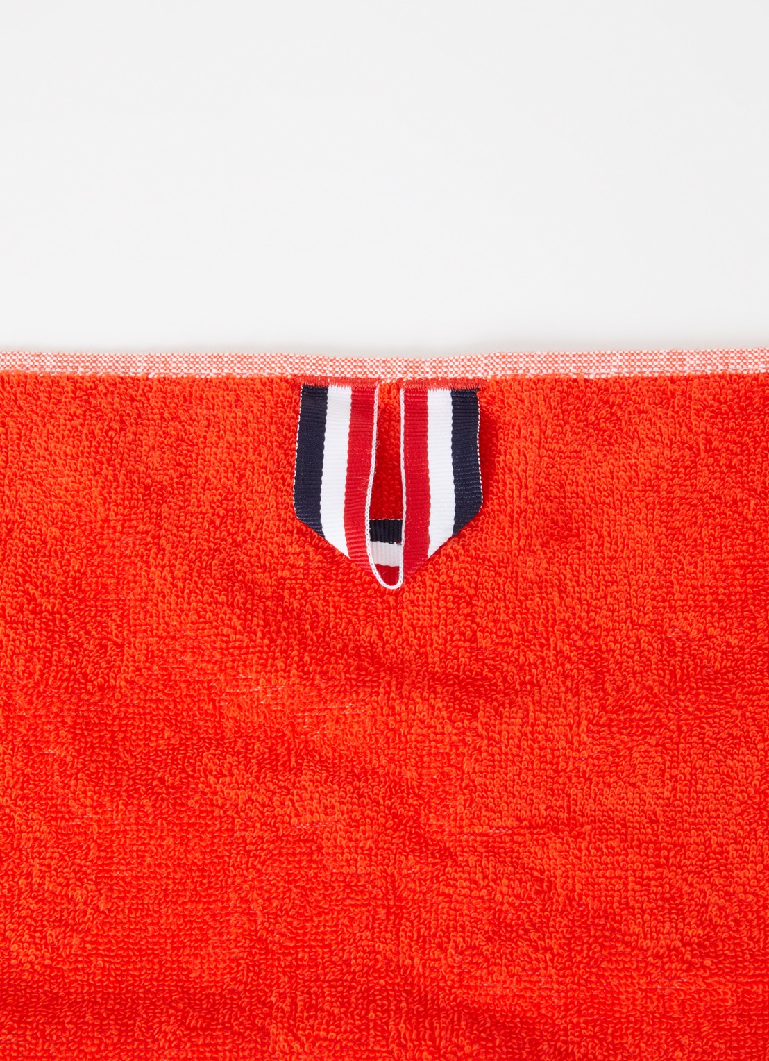 Lacoste L Casual badhanddoek - 450 gr/m² - 55 x 100 cm - detail 2 oranjerood