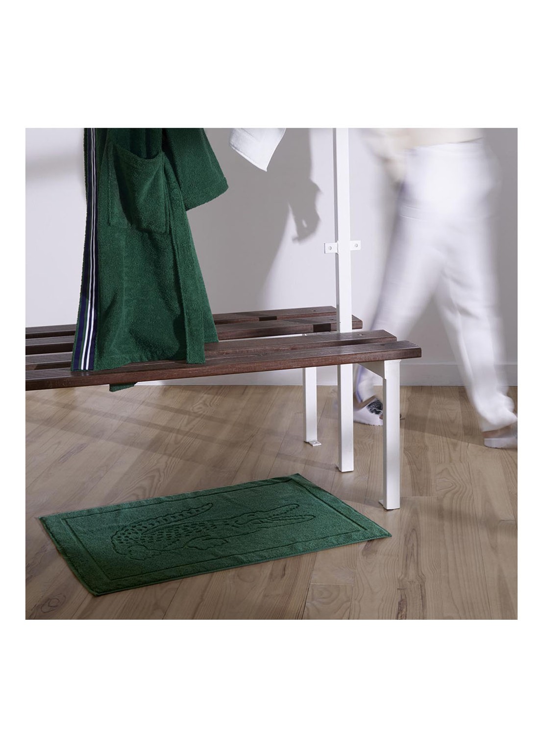 Lacoste L Lacoste badmat van  katoen 800 gr/m2 - 55 x 80 cm - detail 2 groen