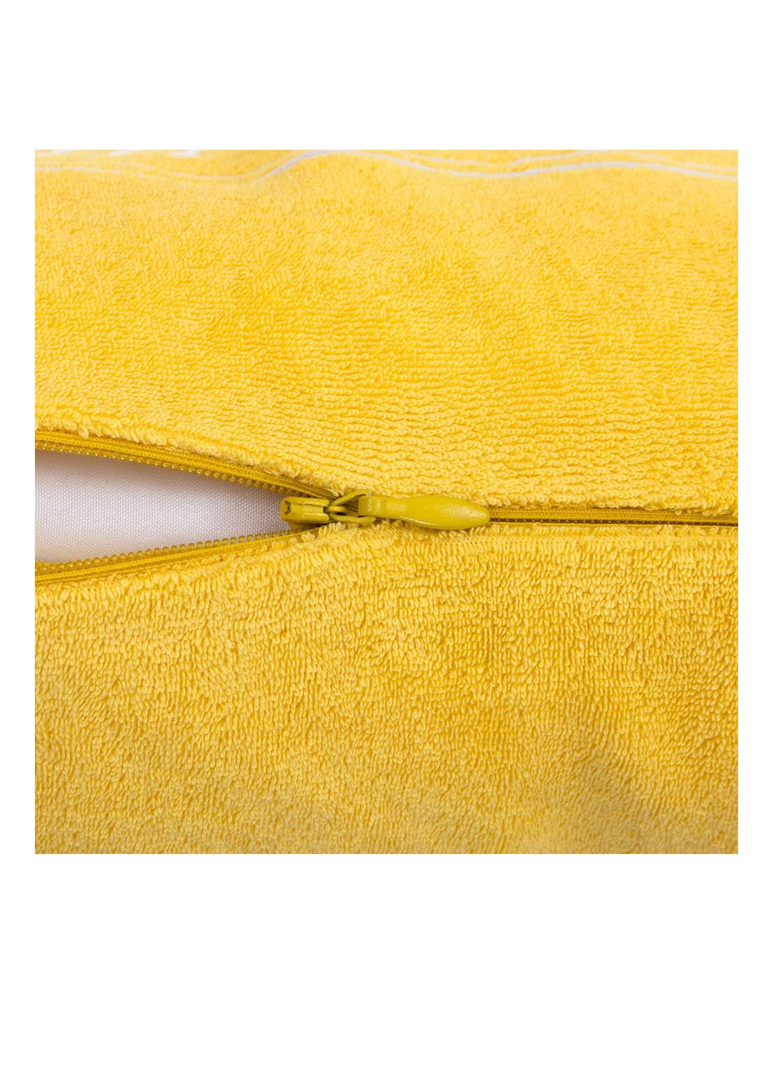 Lacoste L Le Club sierkussenhoes 33 x 57 cm  - detail 2 geel