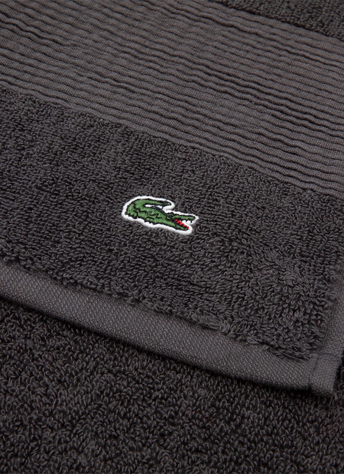 Lacoste L Lecroco badlaken - 600 gr/m2 - 100 x 150 cm - detail 4 antraciet