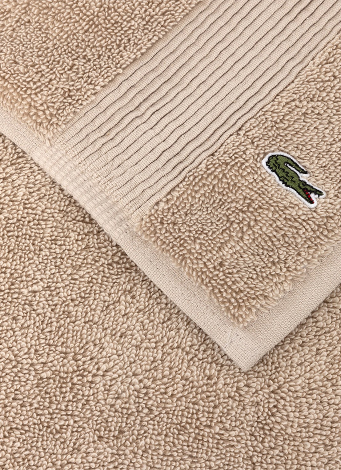 Lacoste L Lecroco badmat 50 x 70 cm - voorkant 2 creme