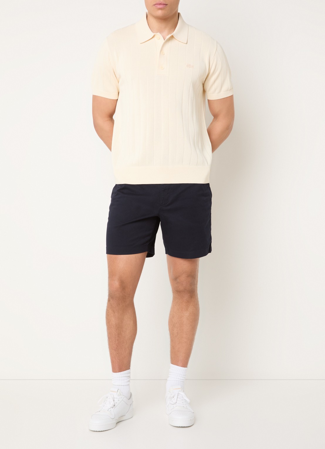 Lacoste Straight fit korte joggingbroek met logo en steekzakken - voorkant 2 donkerblauw