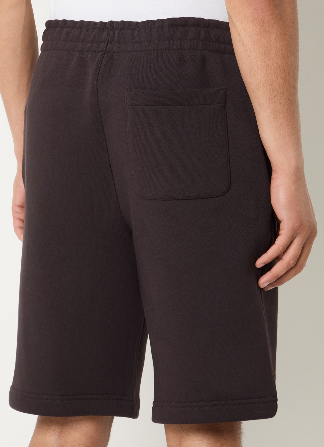 Lacoste Straight fit korte joggingbroek met logo en steekzakken - achterkant 2 donkerbruin