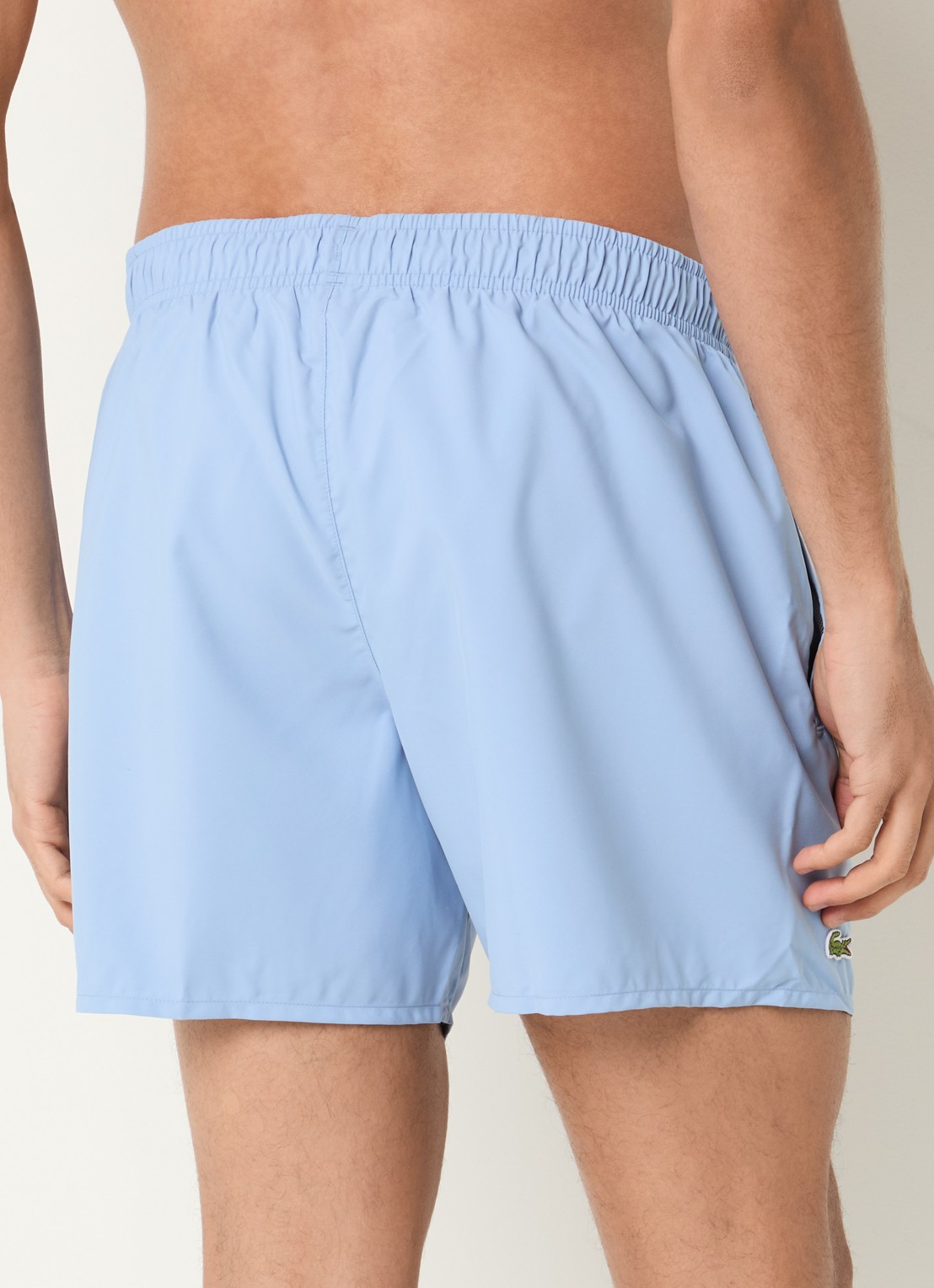 Lacoste Uni zwemshorts met logo en steekzakken - achterkant 3 lichtblauw