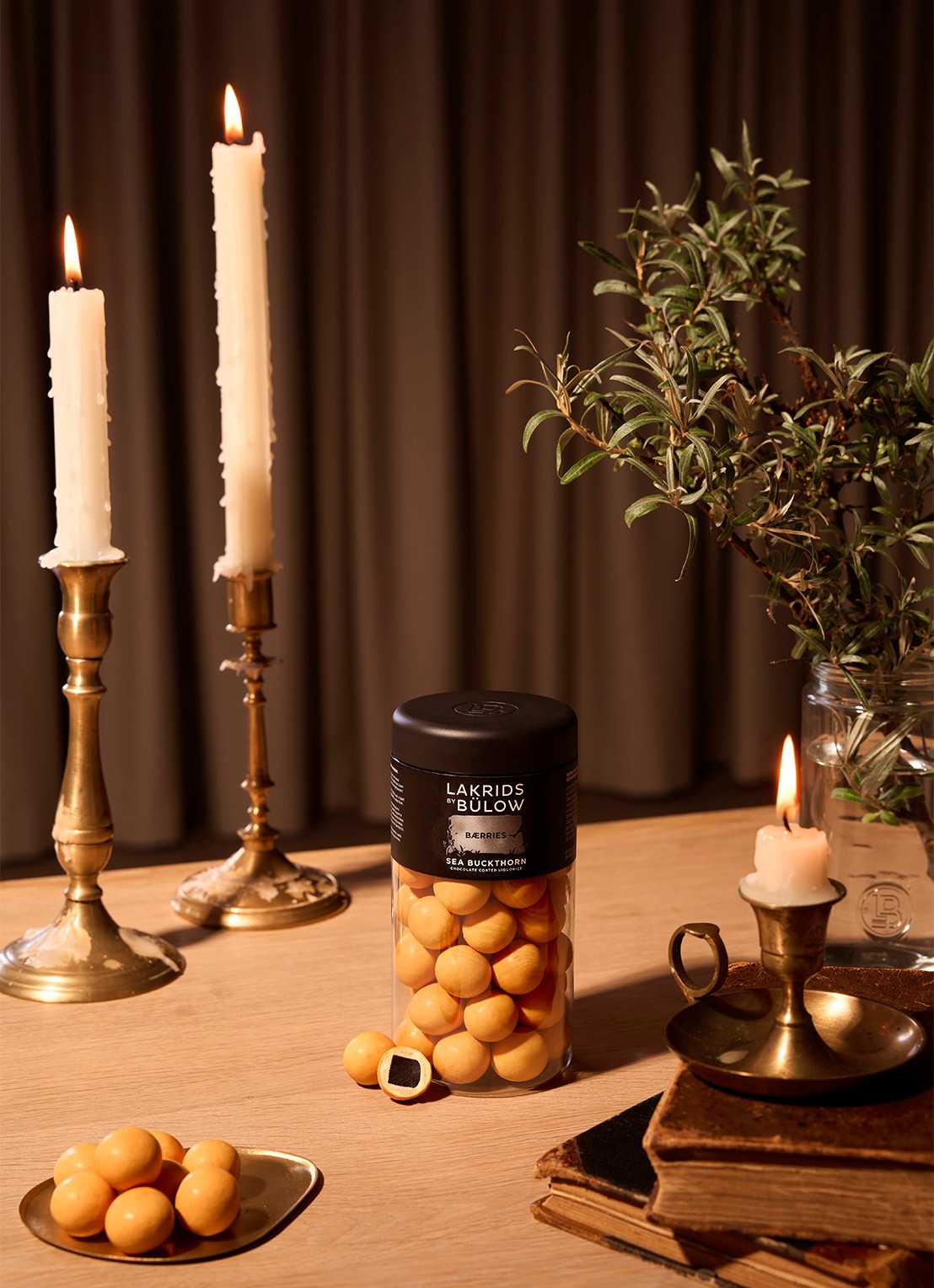 Lakrids by Bülow Regular Sea Buckthorn Halloween 2026 drop met chocolade 270 gram - voorkant 2 beige