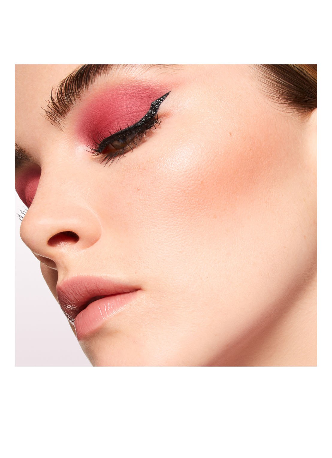 Lancôme  Idôle Tint - vloeibare oogschaduw - detail 5 07