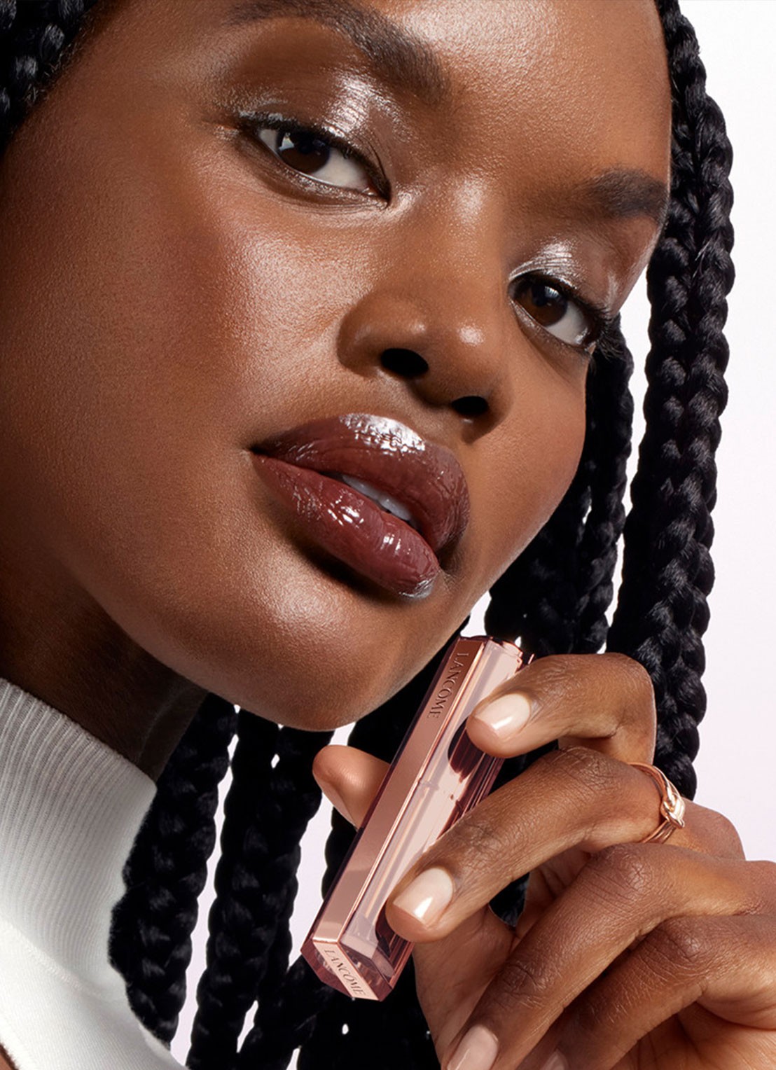 Lancôme Lip Idôle Squalane-12 Butterglow™ - getinte lipbalsem - detail 5 64 roast me