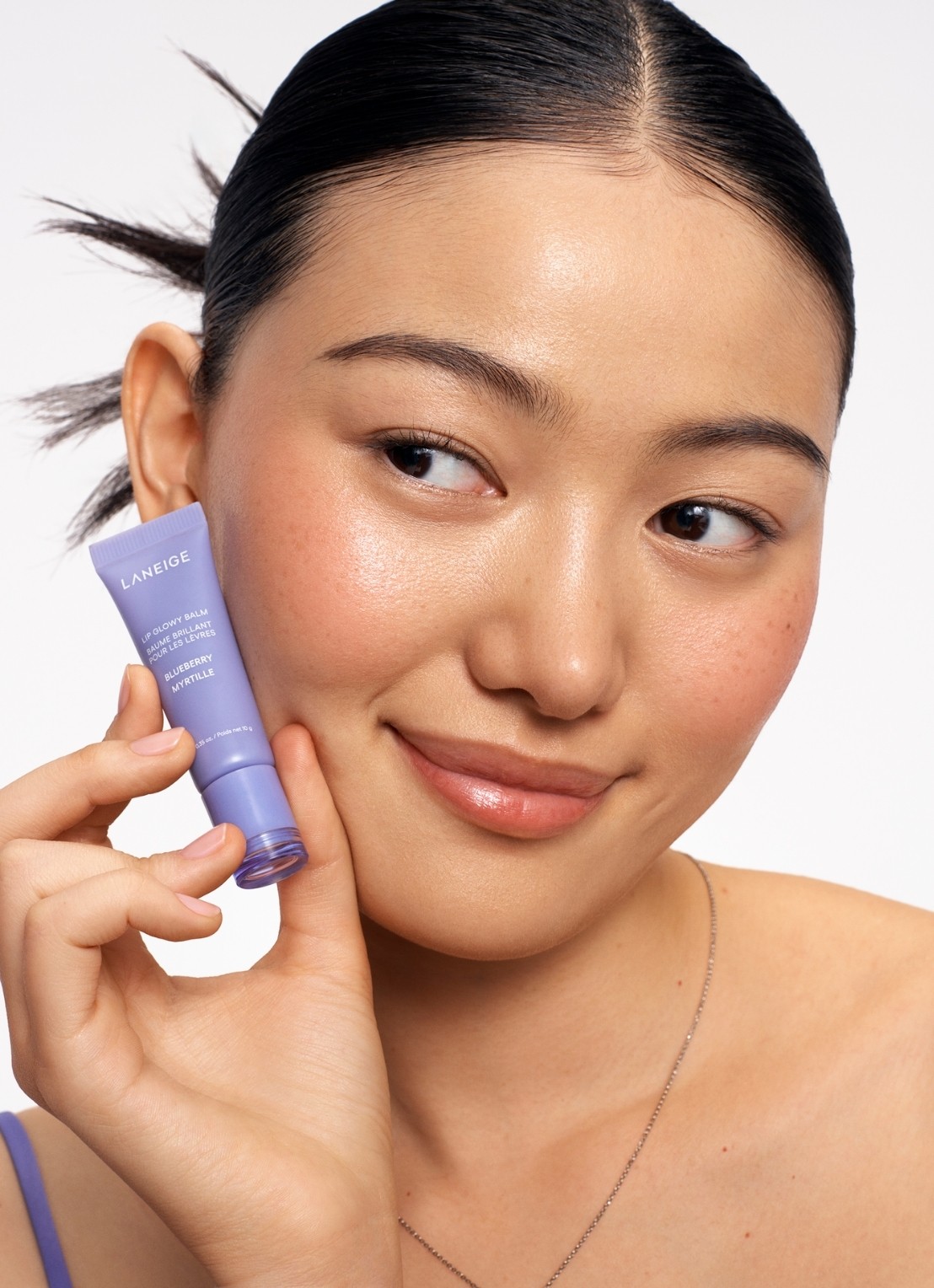 Laneige Lip Glowy Balm - lipbalsem - detail 4 blueberry