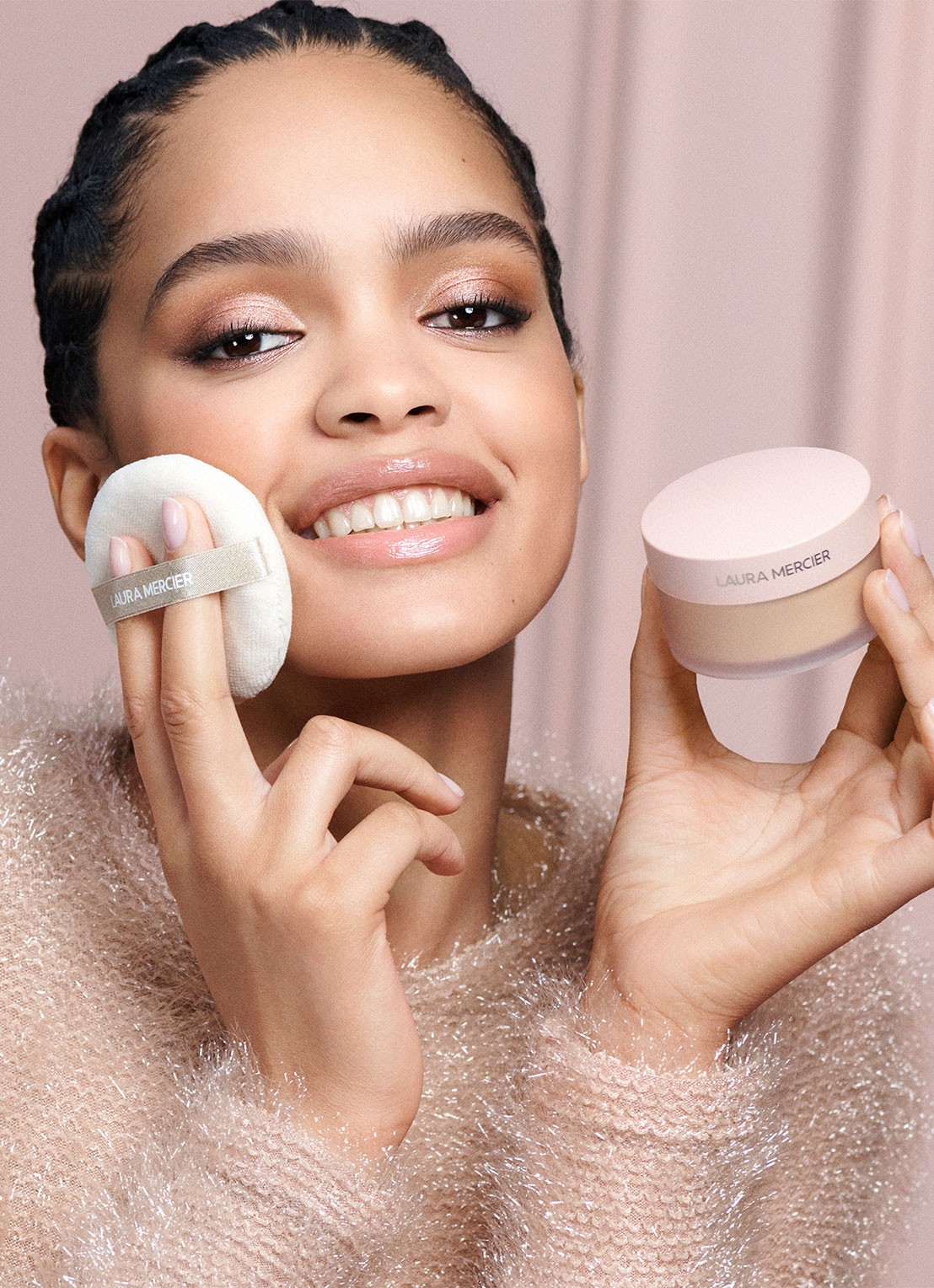 Laura Mercier Divinely Flawless Translucent Loose Setting Powder & Puff - Limited Edition losse poeder - detail 4 translucent honey
