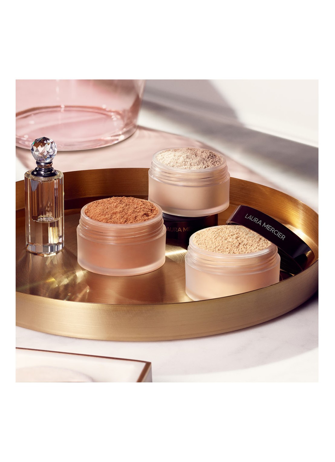 Laura Mercier Loose Setting Powder Translucent - losse poeder - detail 4 medium deep