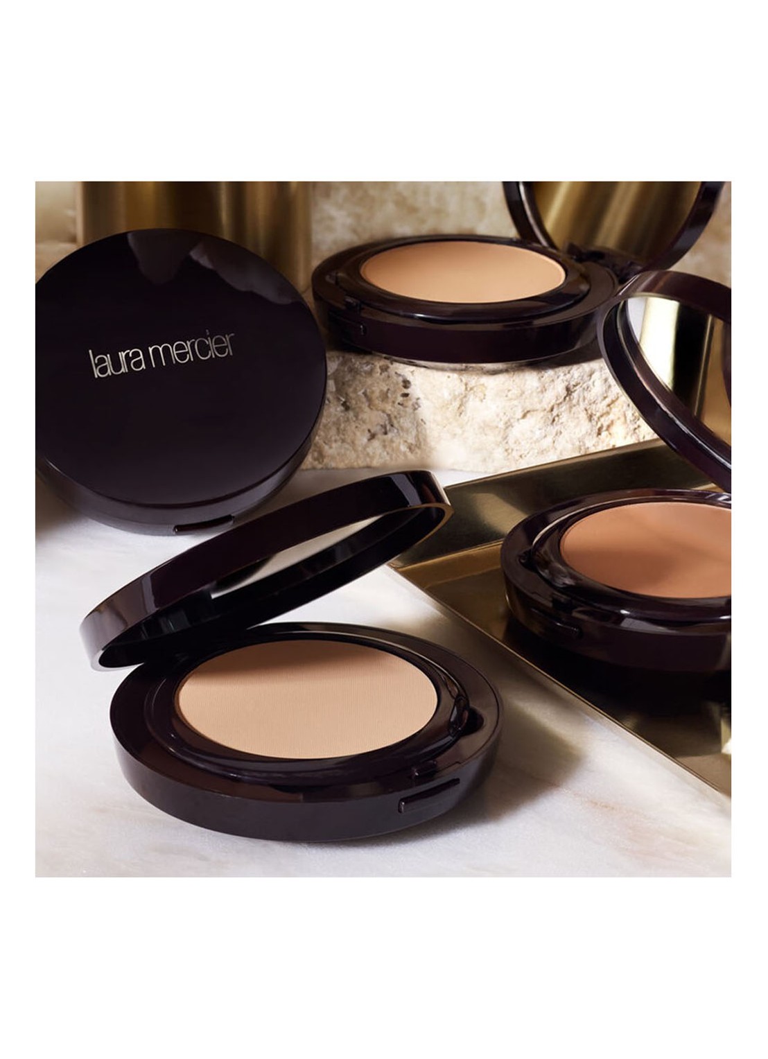 Laura Mercier Smooth Finish Foundation Powder - poederfoundation - detail 6 2n1