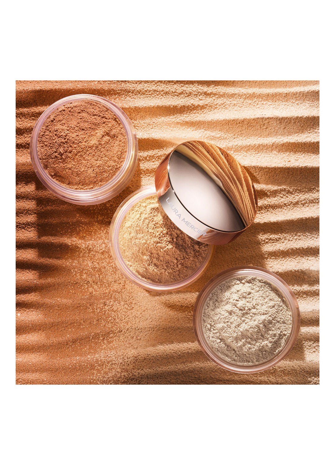 Laura Mercier TLSP Light Catcher Setting Powder - losse poeder - detail 5 cosmic rose